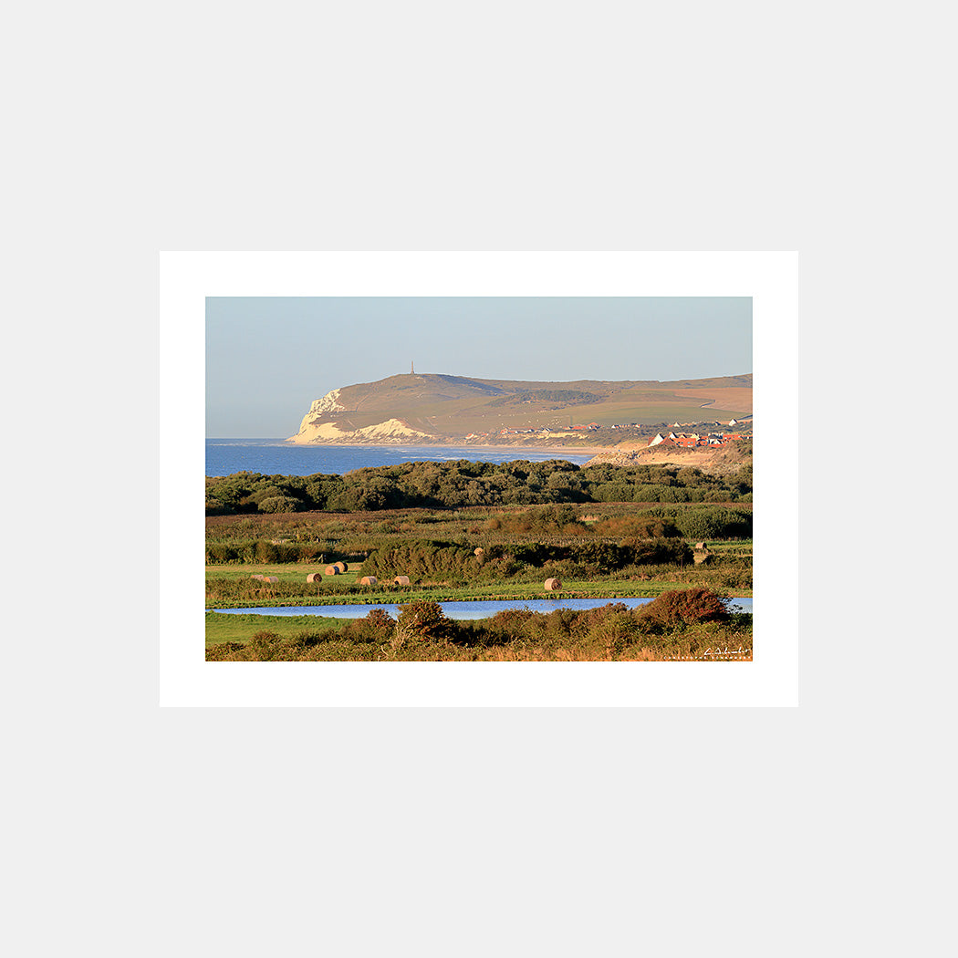 Photographie du Cap Blanc-Nez et des dunes de Wissant au couchant depuis Tardinghen, Côte d'Opale, Pas-de-Calais, Hauts-de-France, France.